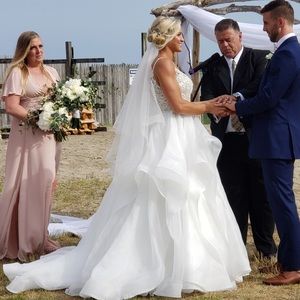 Horse Hair Wedding Veil (finger tip length)